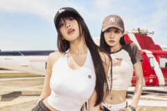 MLB×KISS OF LIFE、スポーティ×フェミニンな夏ルックを公開